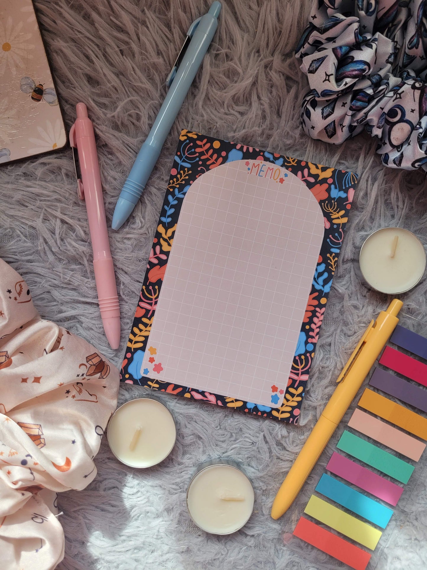 A6 memo notepad floral and stars design