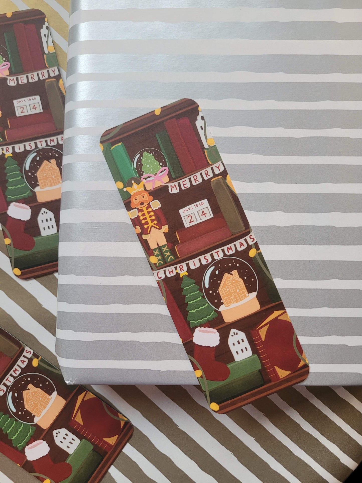Christmas bookcase bookmark