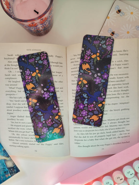 Fantasy dragon bookmark, Romantasy reading gift and accessory.
